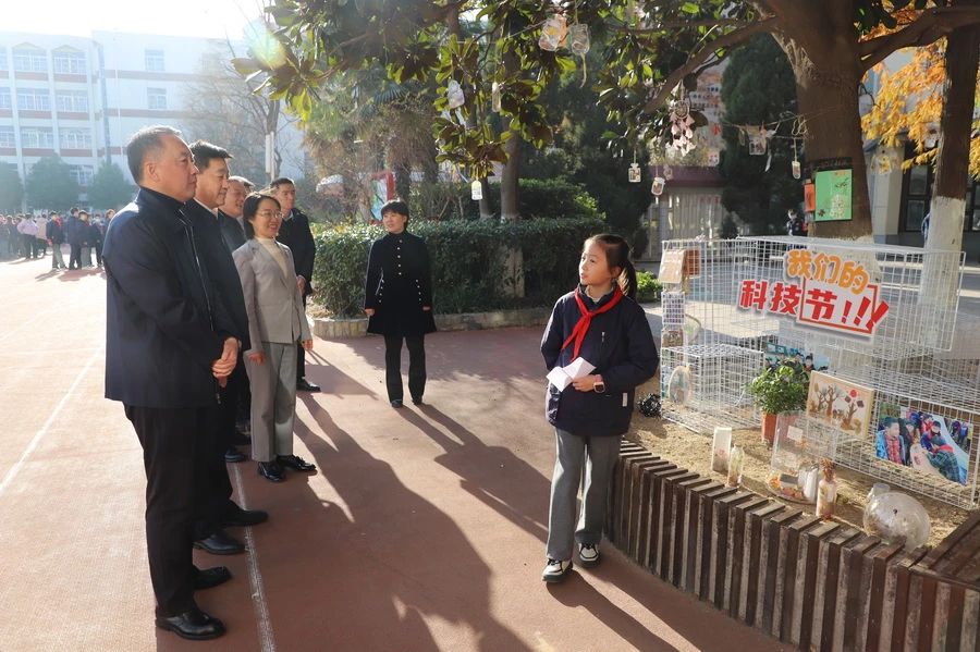 第三十届江苏省青少年科技模型大赛连云港市选拔赛启动仪式在我校举行(图10)