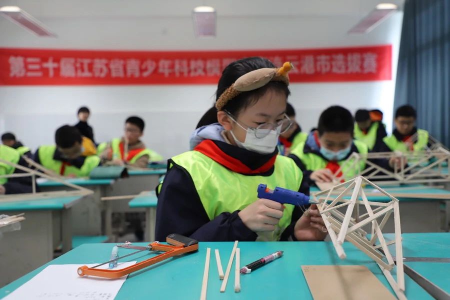 第三十届江苏省青少年科技模型大赛连云港市选拔赛启动仪式在我校举行(图15)